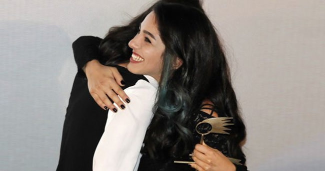 Uçan Süpürge Genç Cadı ödülü Begüm Akkaya'nın