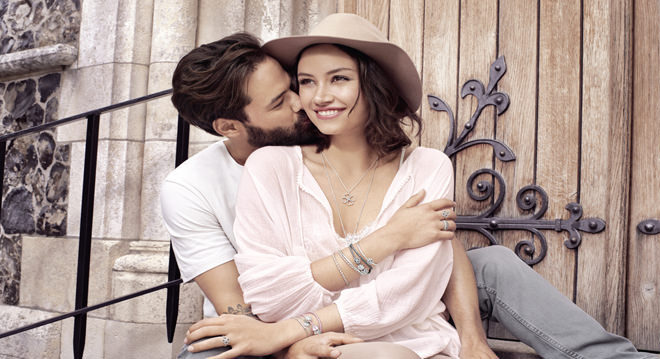 Sevgilinizi unutulmaz bir hediye ile mutlu edin!