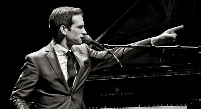 Anthony Strong Türkiye'de!