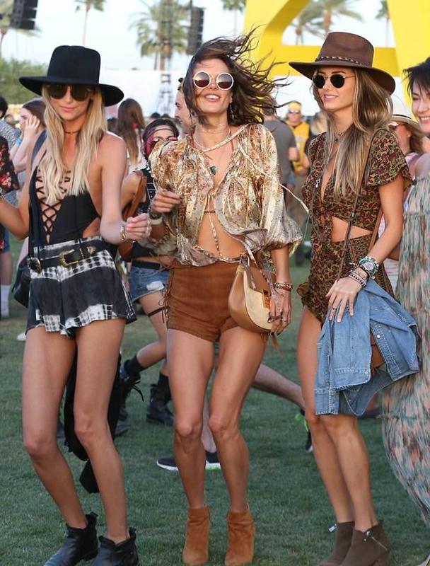 Coachella 2016’dan renkli kareler