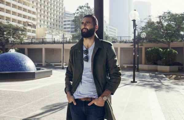 İkonik Burberry trençkotu Dubai ile buluştu!