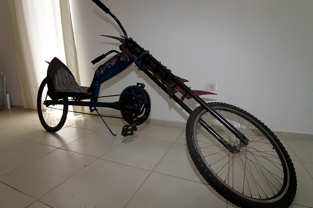 Hurda motosiklet parçalarına hayat veriyor