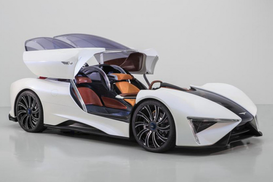 Techrules'un ilk hibrid arabası