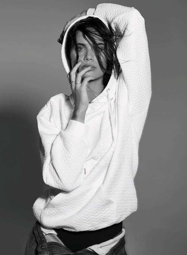 Sara Sampaio: Çıplak poz verdiğimde kendimi güçlü hissediyorum