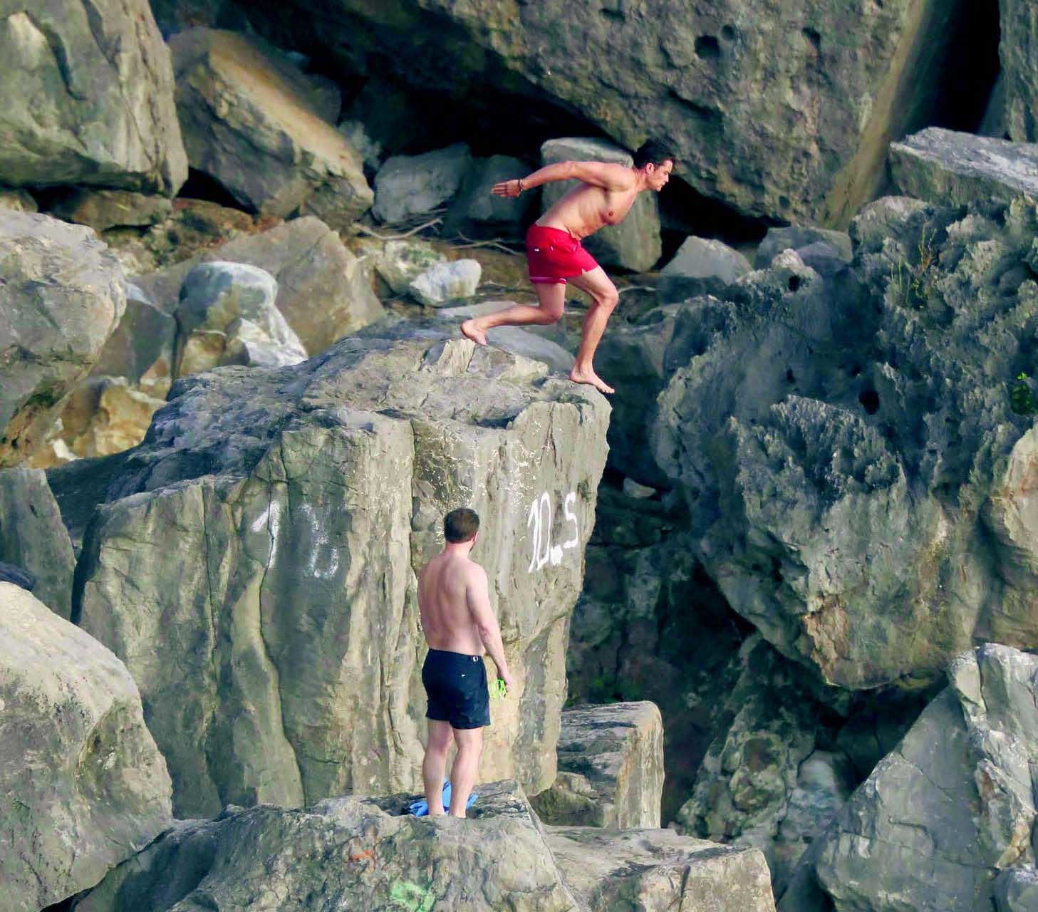 Orlando Bloom tatile çıktı