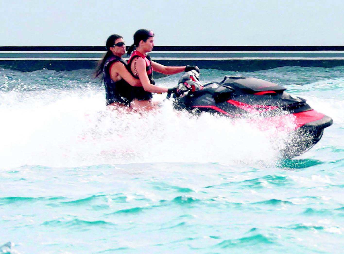 Denizin tadını çıkardı