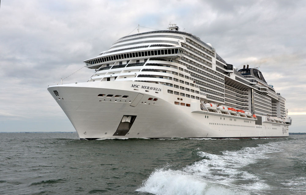 Göz kamaştıran törenle denizlere merhaba