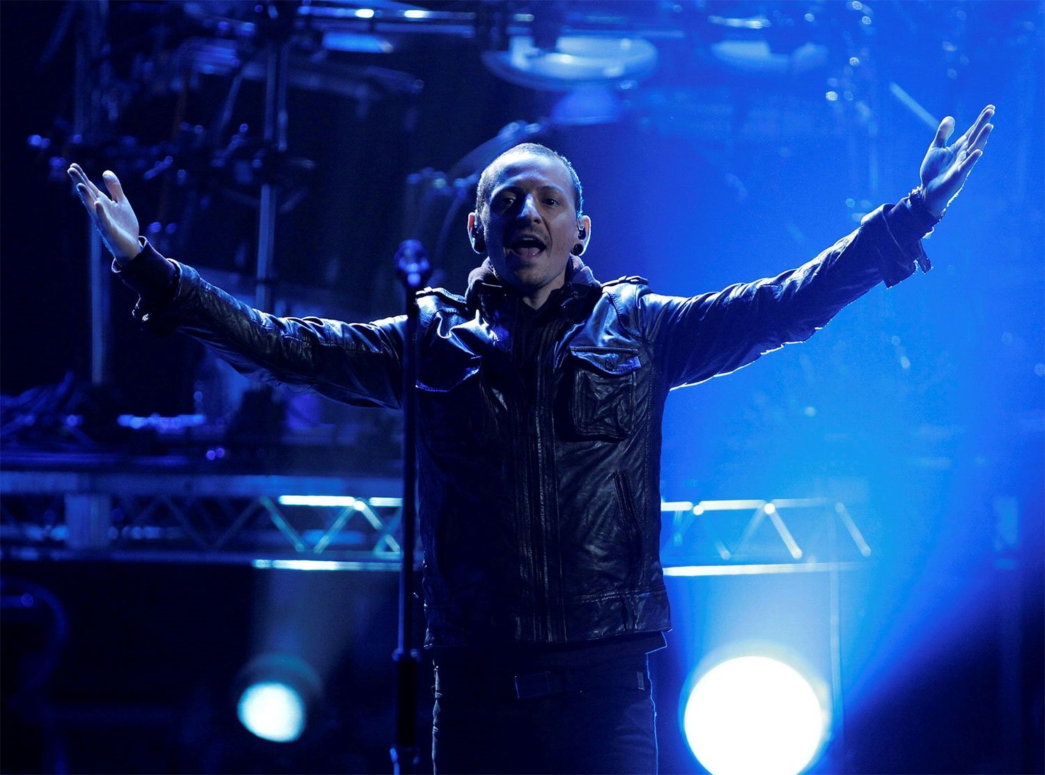 Chester Bennington intihar etti