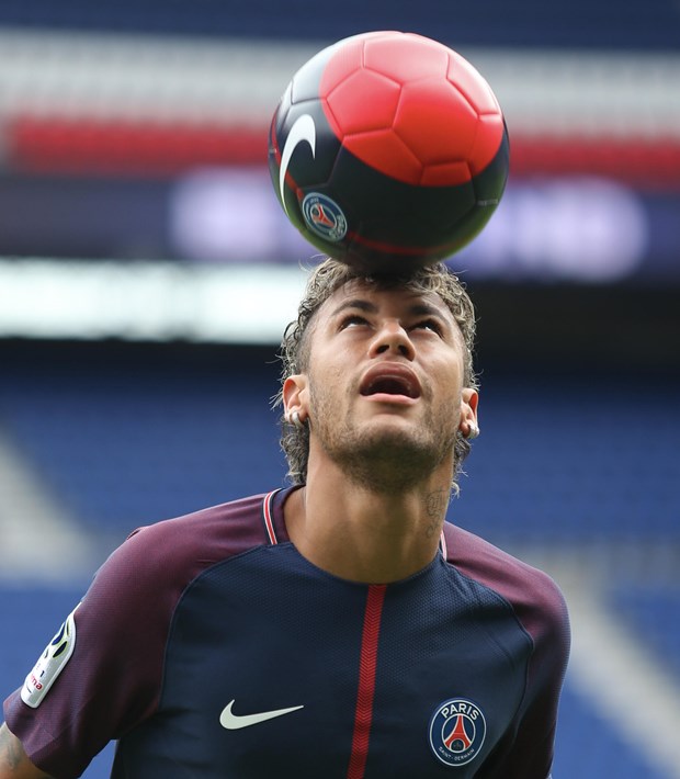Neymar futbolda kazandı, aşkta kaybetti