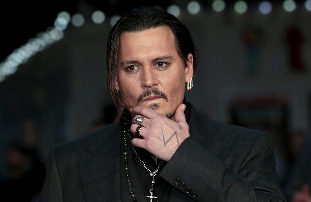 Johnny Depp'i soyup soğana çevirdiler
