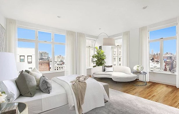 Rihanna evini satıyor