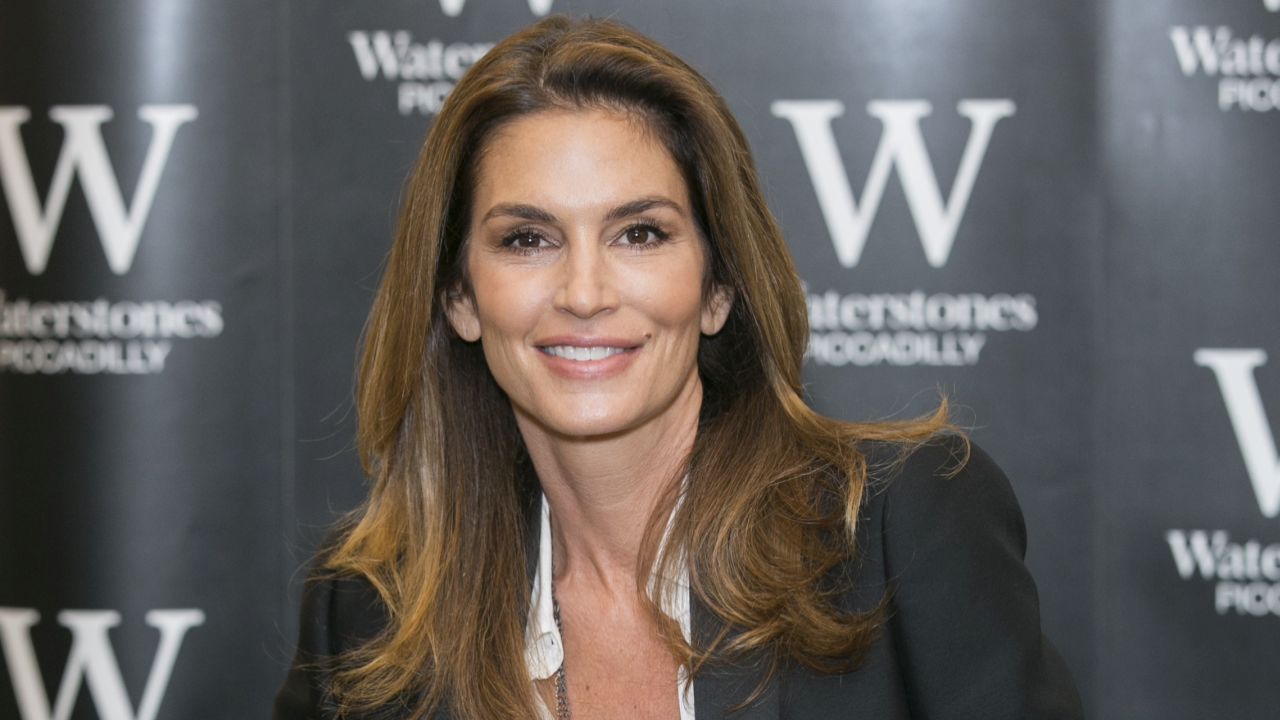 Cindy Crawford nasıl formda kalıyor?