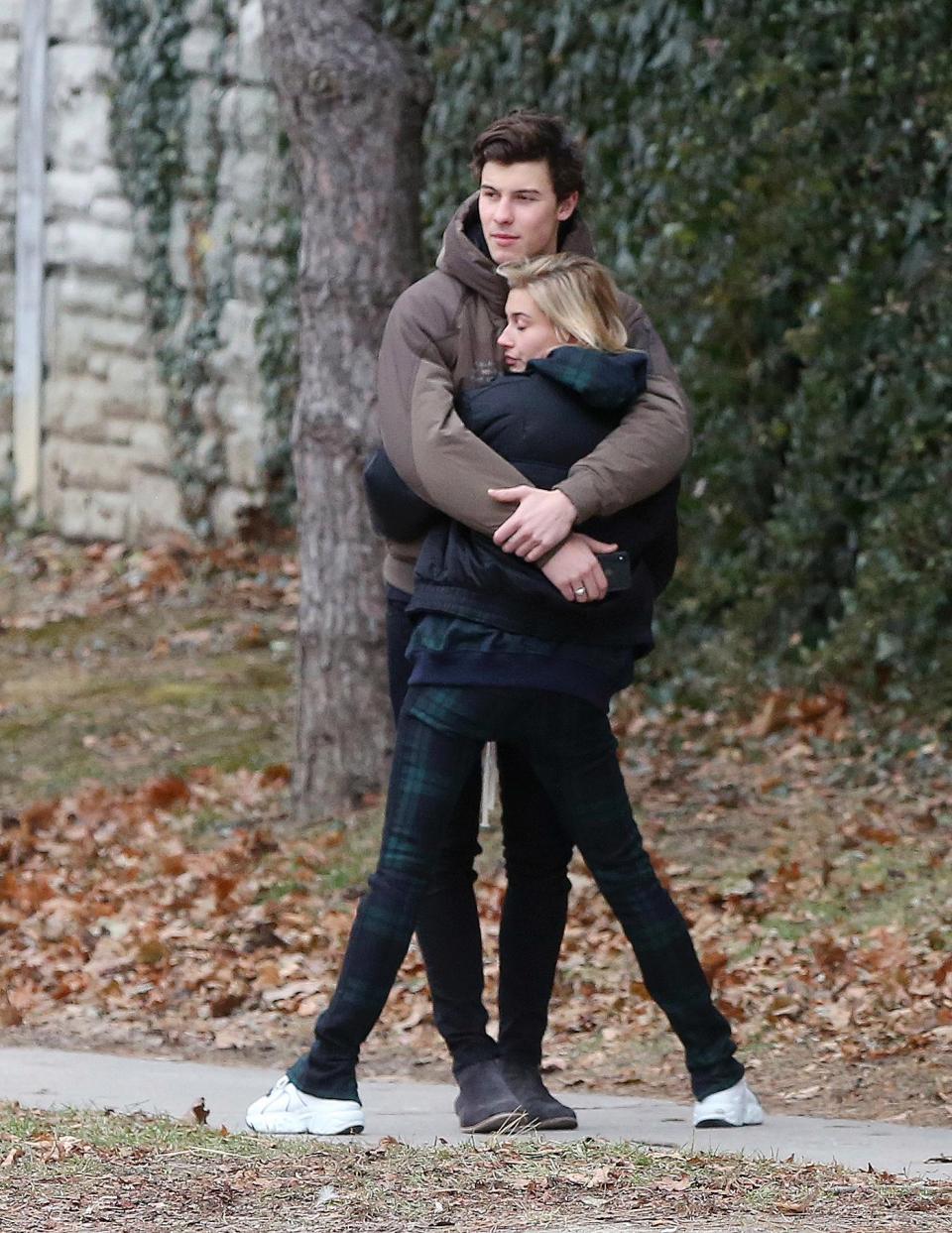 Hailey Baldwin ve Shawn Mendes birlikte görüntülendi