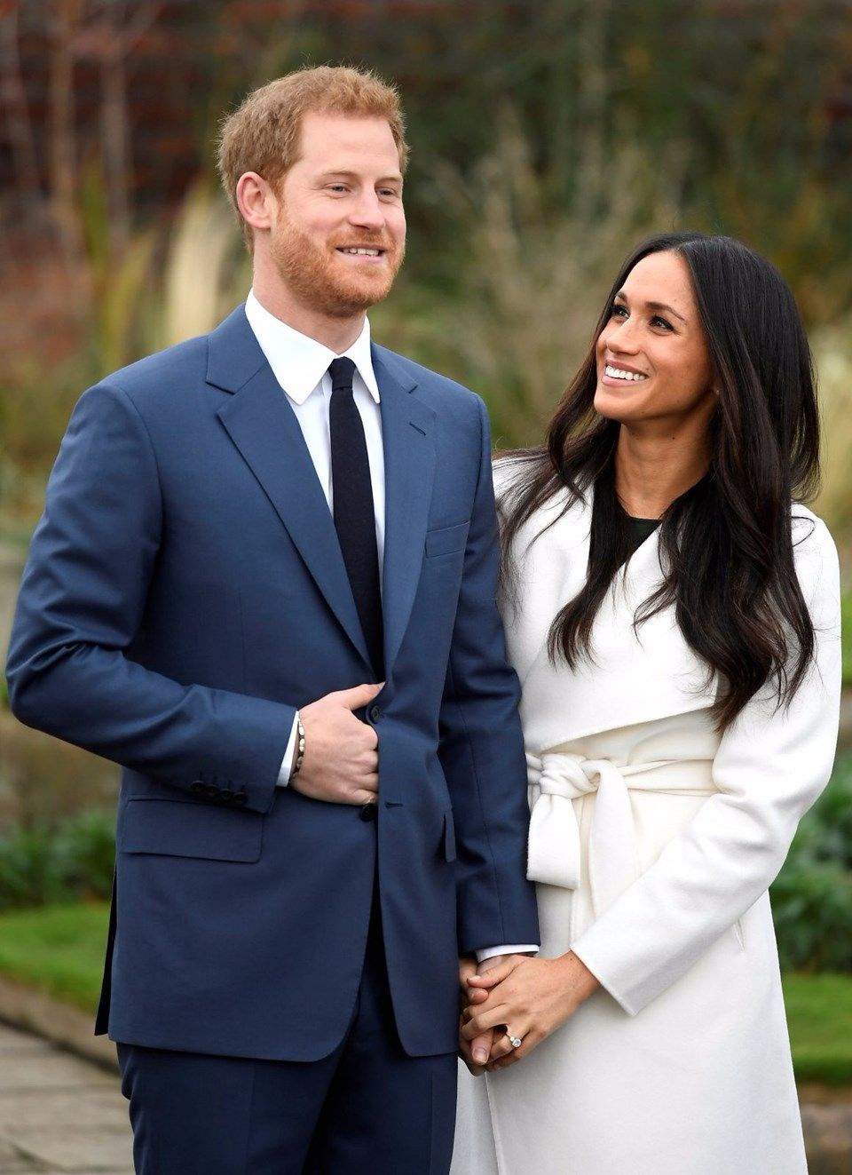 Prens Harry ile Markle'den cami ziyareti