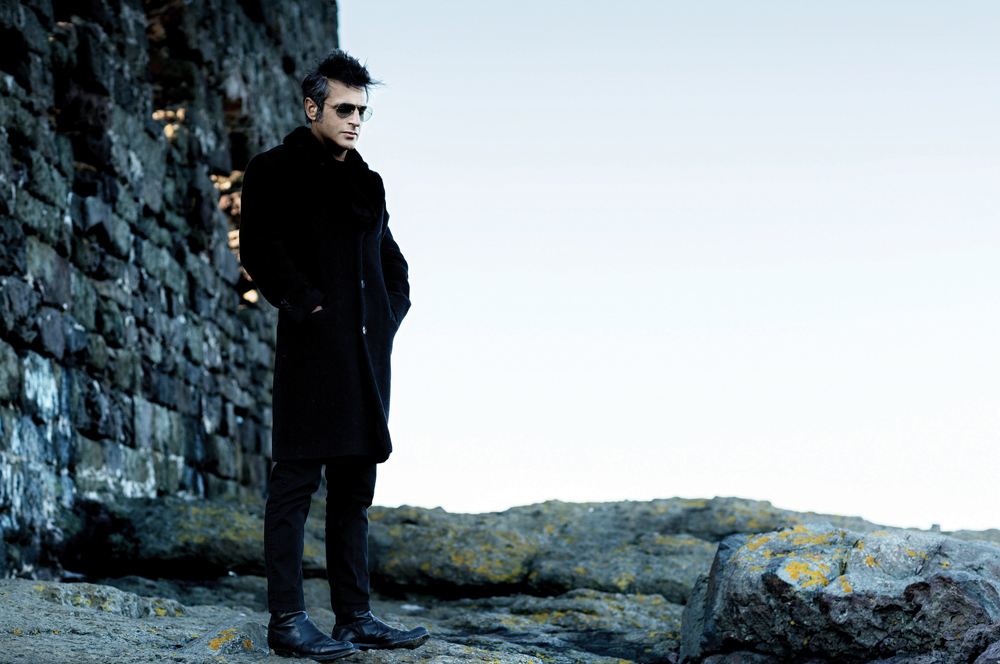 Teoman: Kendini cover'layan adam