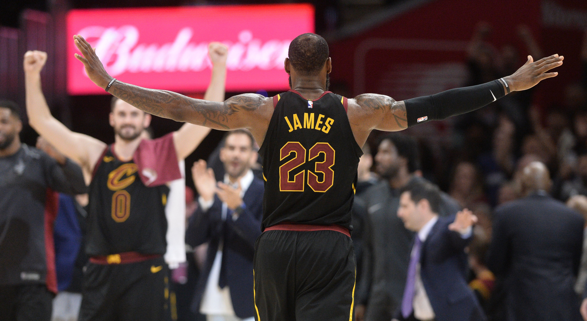 LeBron James yıllara meydan okuyor