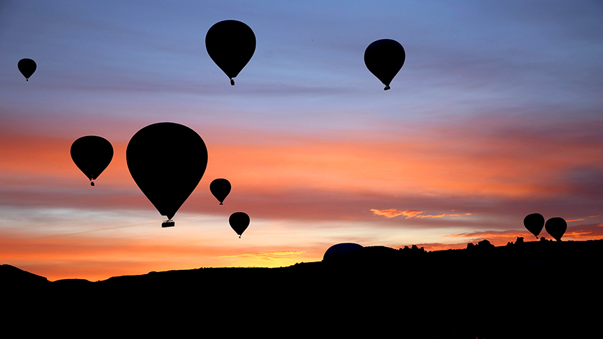 Kapadokya'da balon turları turistleri cezbediyor