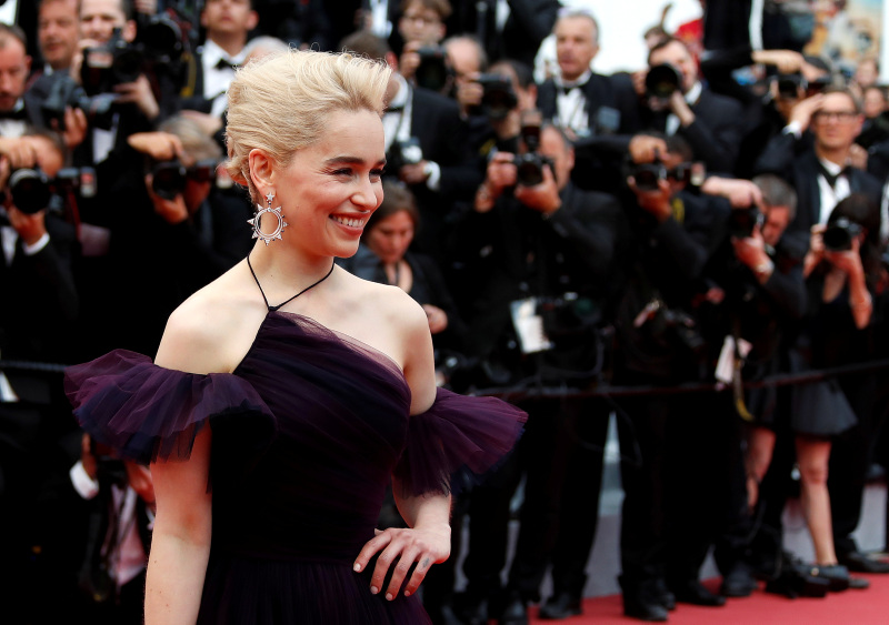 Emilia Clarke eşit şartlarda