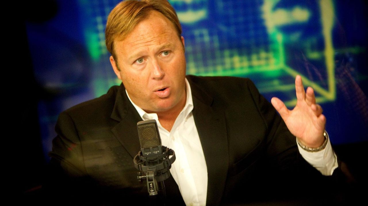 Alex Jones'a dijital ambargo