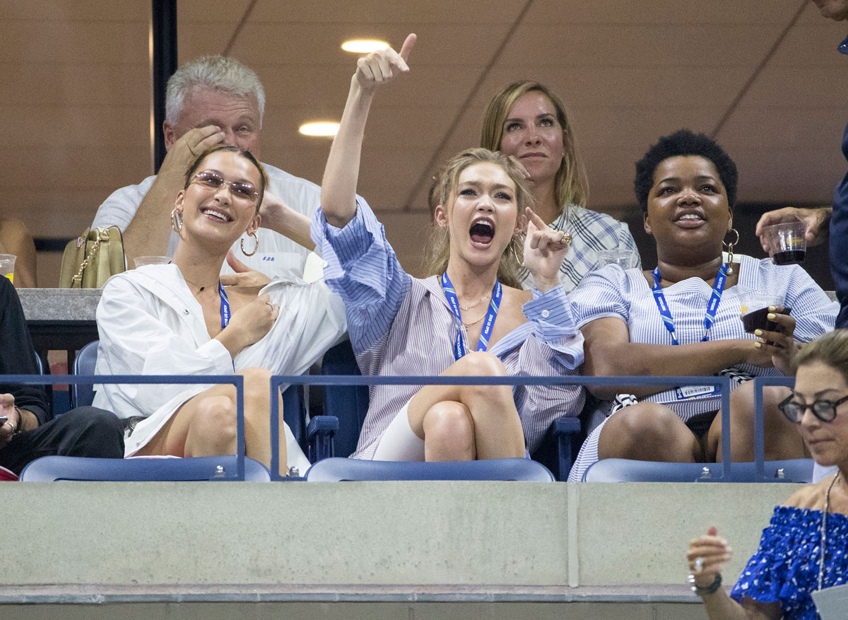 Hadid Kardeşler tribünde