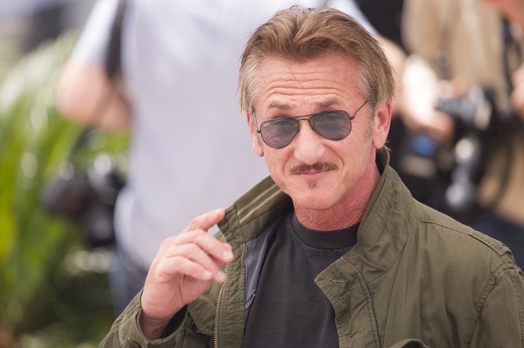 Sean Penn ve The First'e merhaba