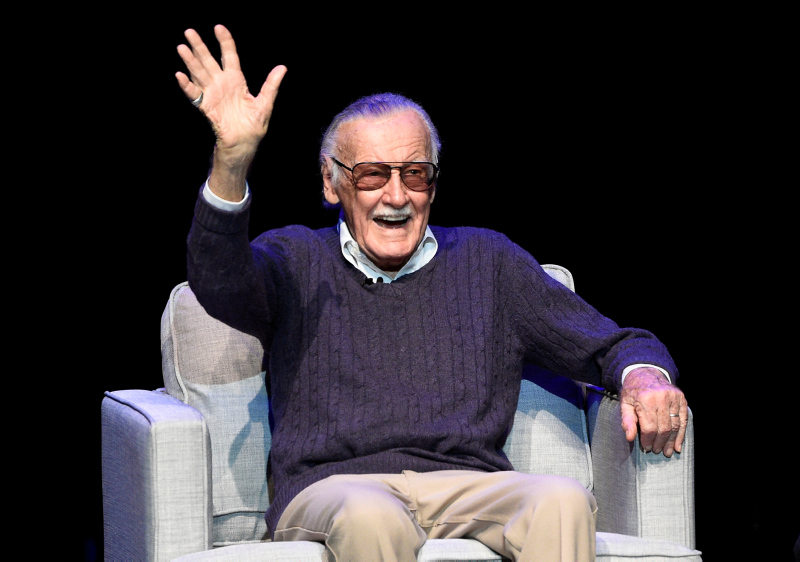 Stan Lee'nin paltosundan çıkanlar