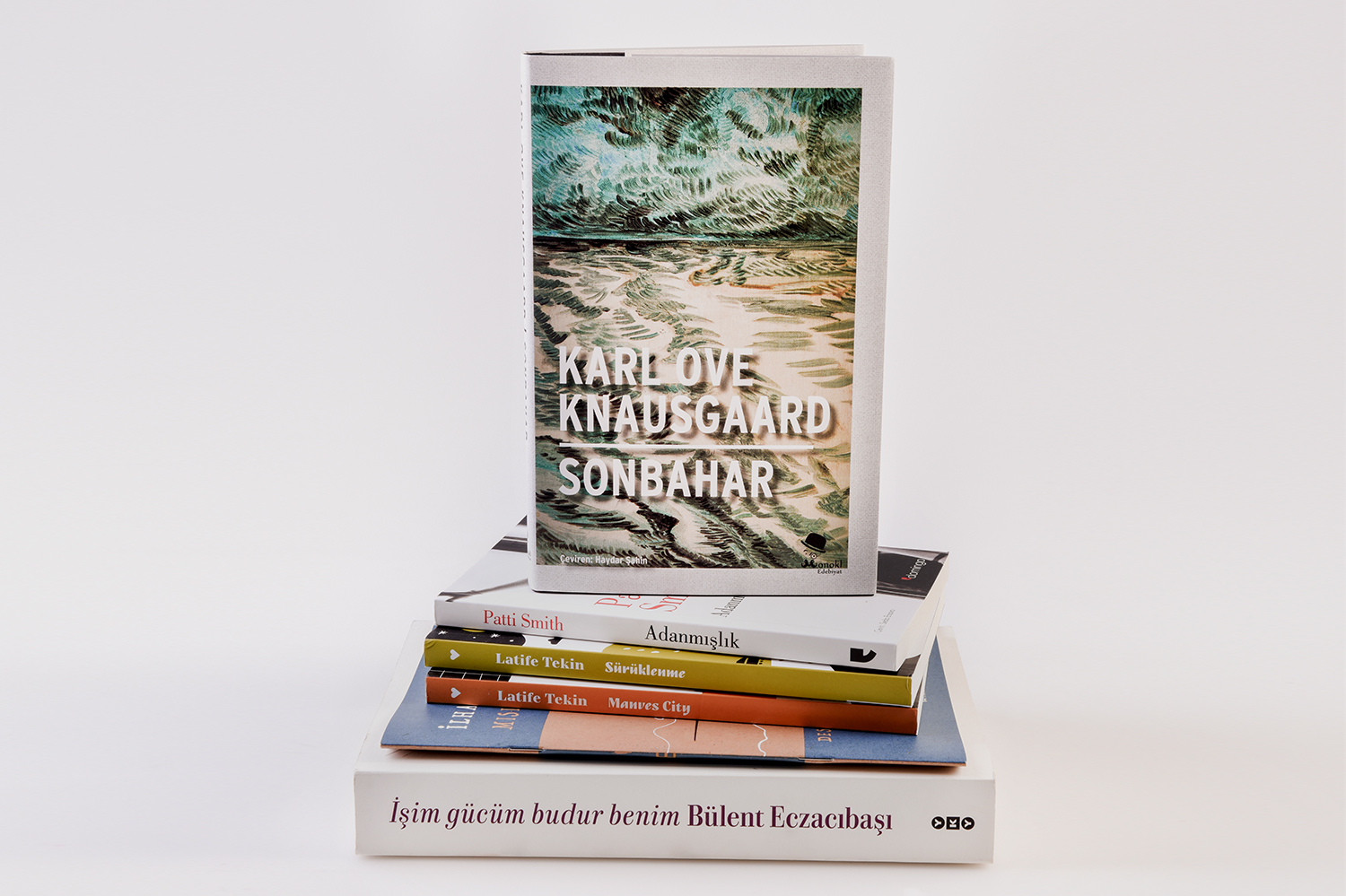 ESQ. Kitap: Bu ay ne okuyoruz?