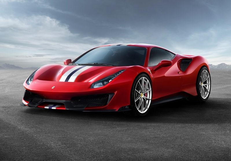 Yılın Spor Otomobili ile tanışın / Ferrari 488 Pista