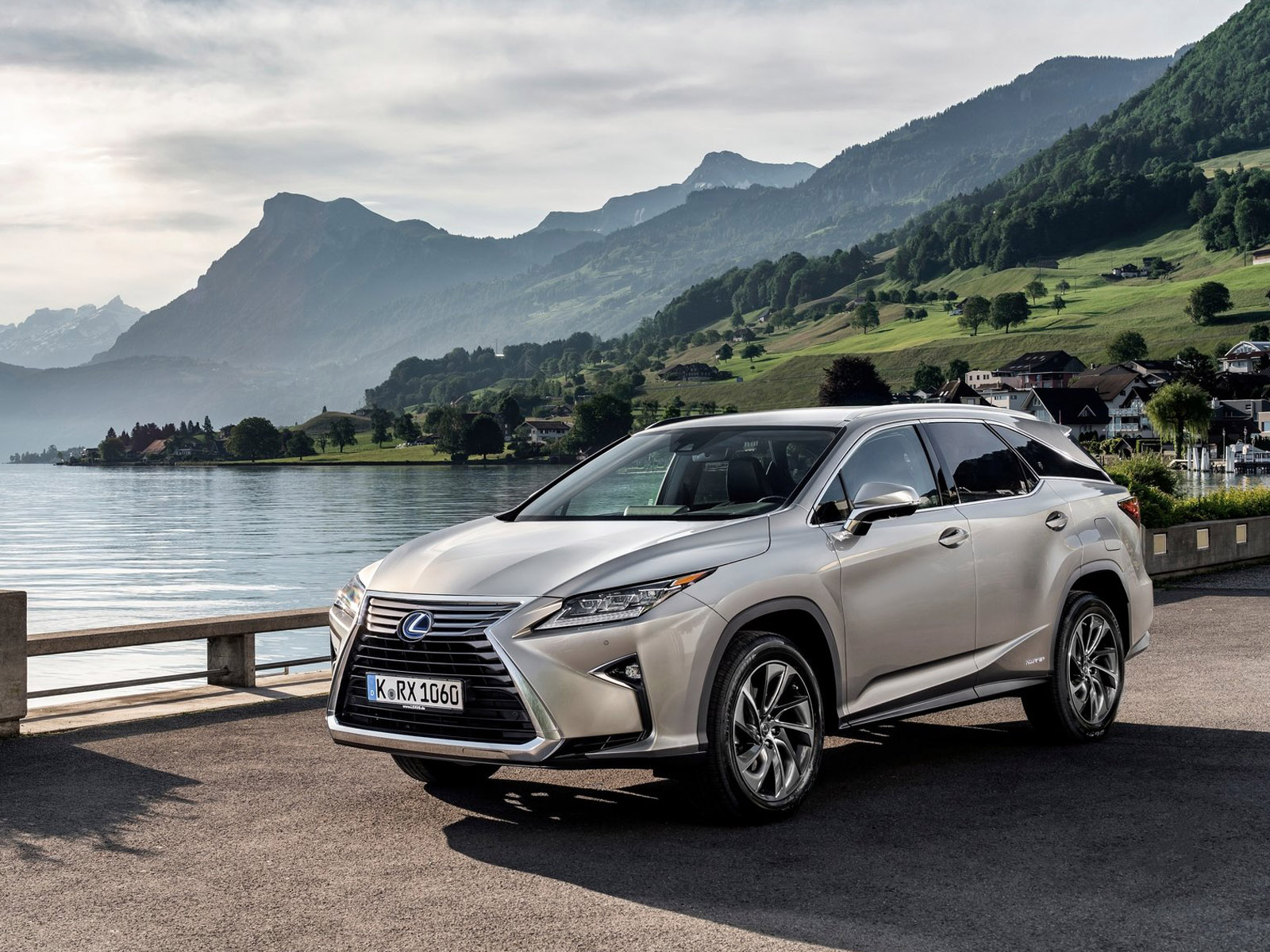 Hedef Avrupa: Lexus RX L
