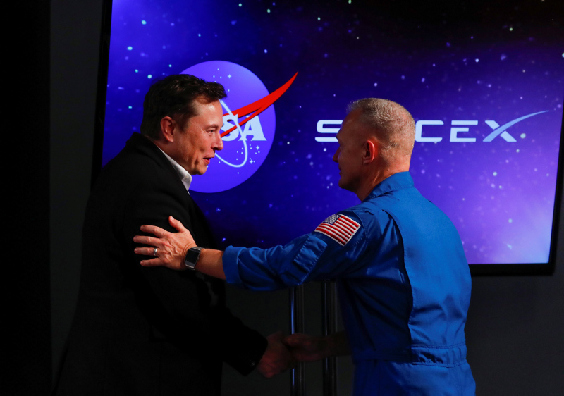 SpaceX'in taşıyıcı kapsülü Crew Dragon, görevi başarıyla tamamladı