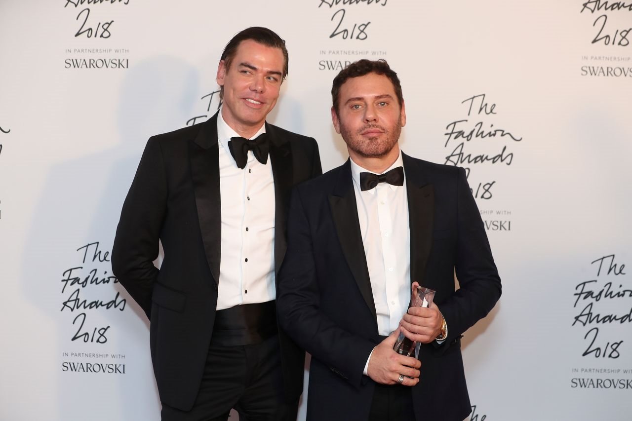 Mert Alaş tasarımcı oluyor