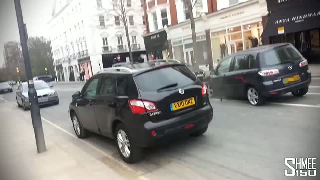 Lamborghini Aventador'un inanılmaz kaza anı!