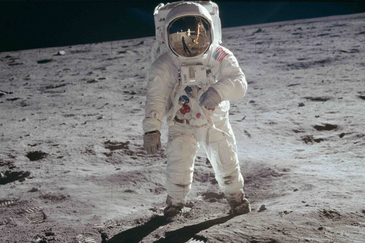 NASA, 2024'e kadar Ay'a yeniden astronot gönderecek