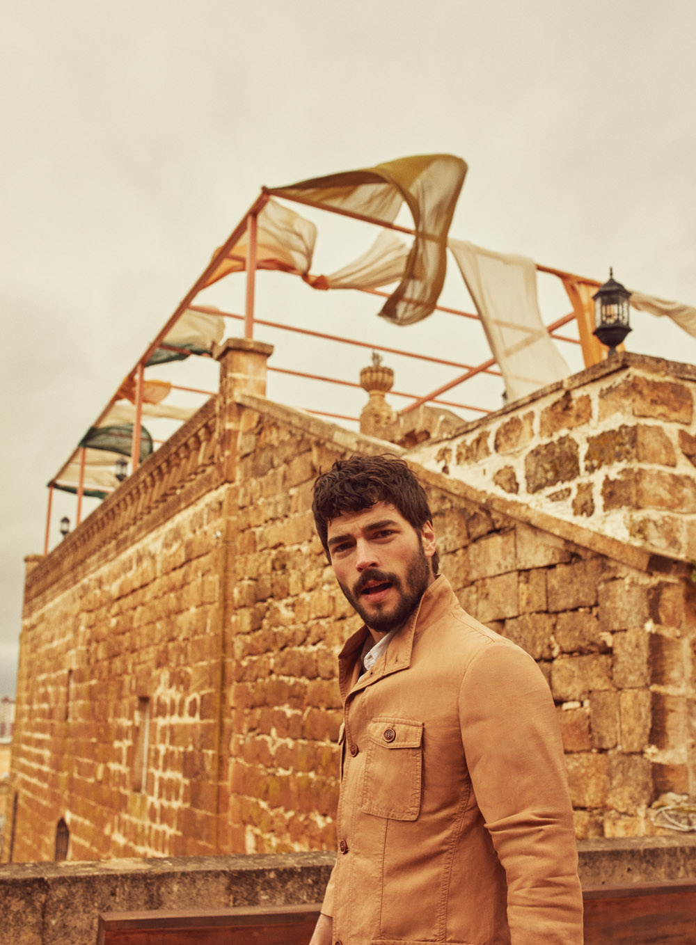 Akın Akınözü ile çok özel bir röportaj!