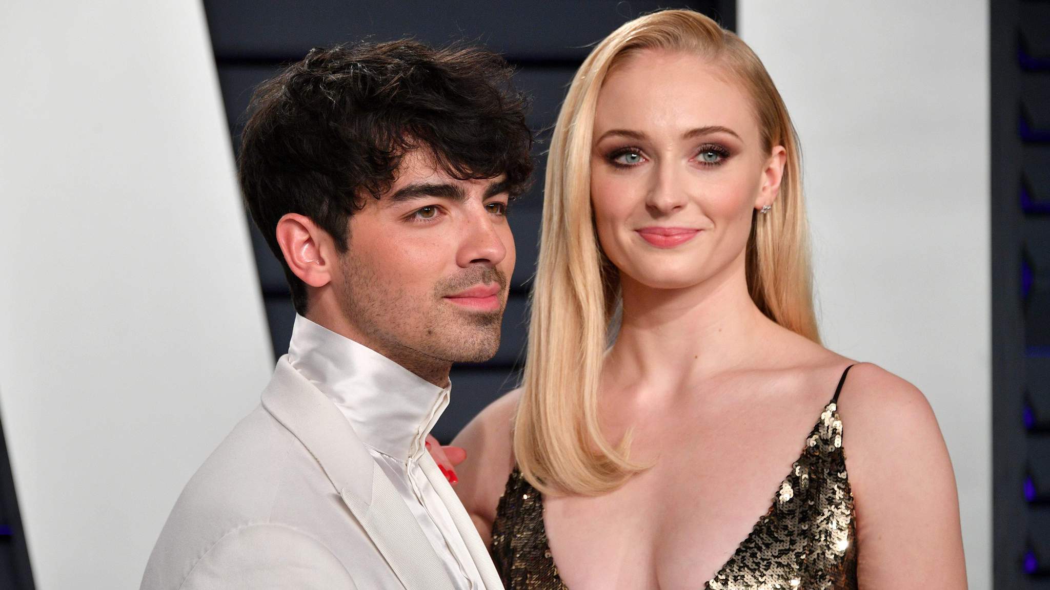 Sophie Turner ile Joe Jonas gizlice evlendi