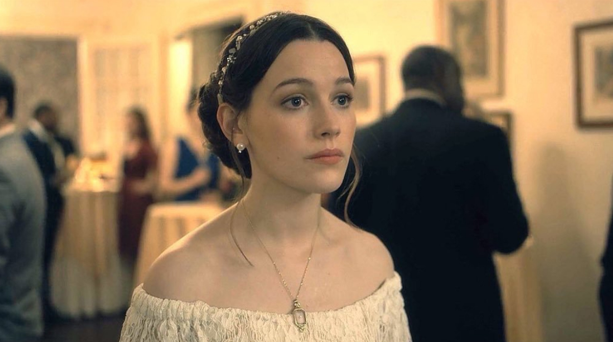 Tepedeki Ev'in 2. sezonunda başrol: Victoria Pedretti