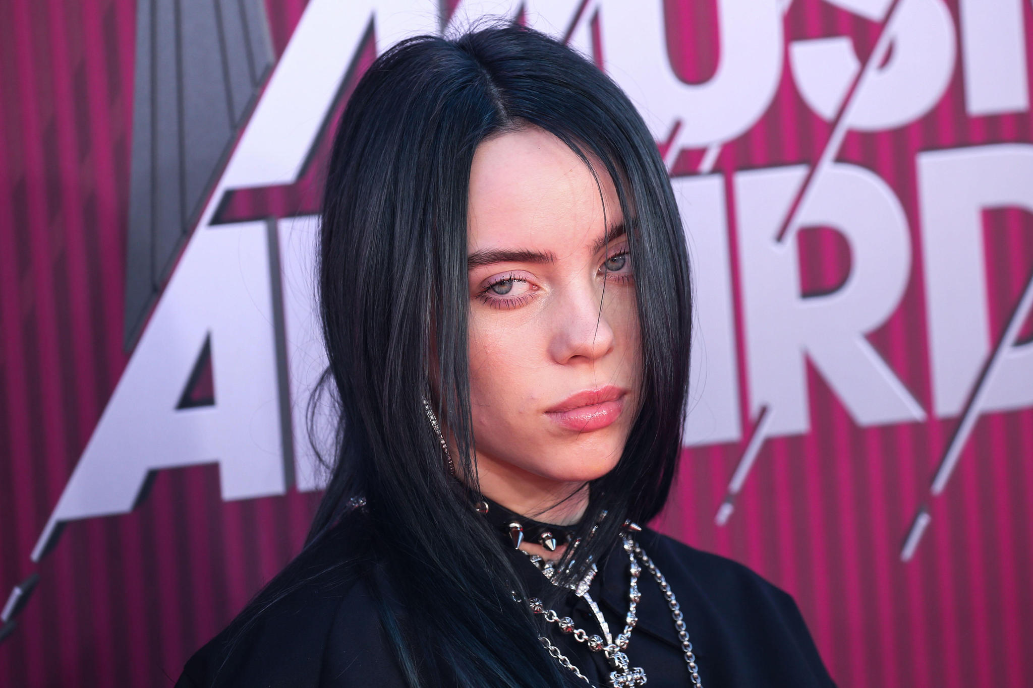 Billie Eilish: Her gün saatlerce ağladım