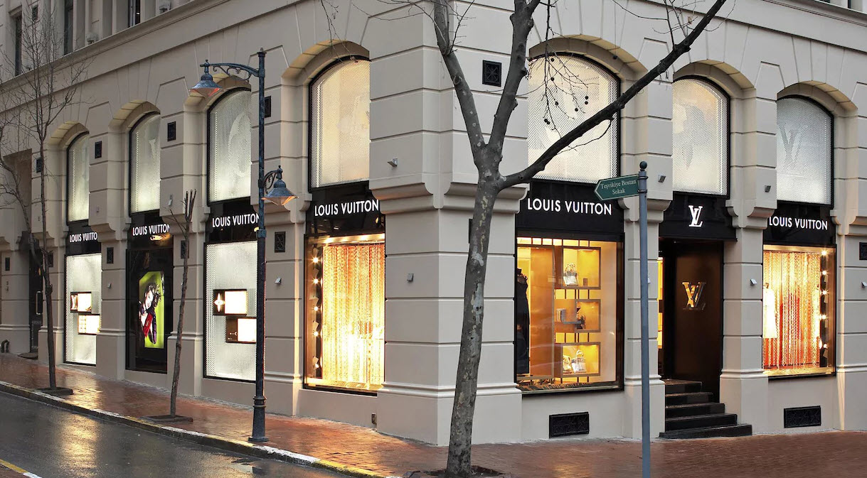 Louis Vuitton İlk Restoranını Açıyor