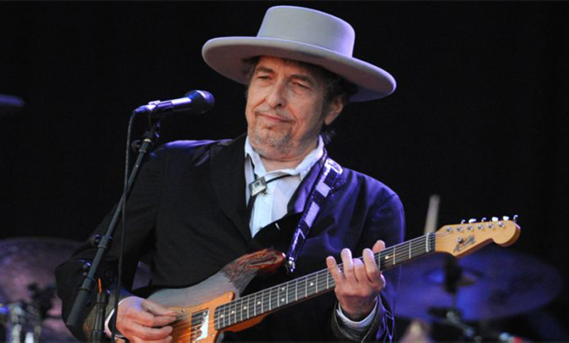 Bob Dylan’dan yeni şarkı sürprizi!