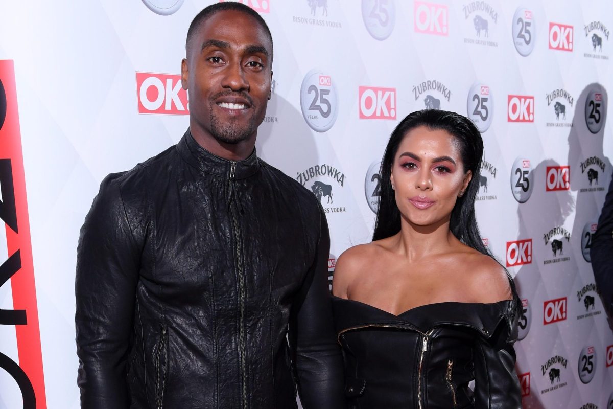 Blue grubu üyelerinden Simon Webbe Türkçe şarkı söyledi.