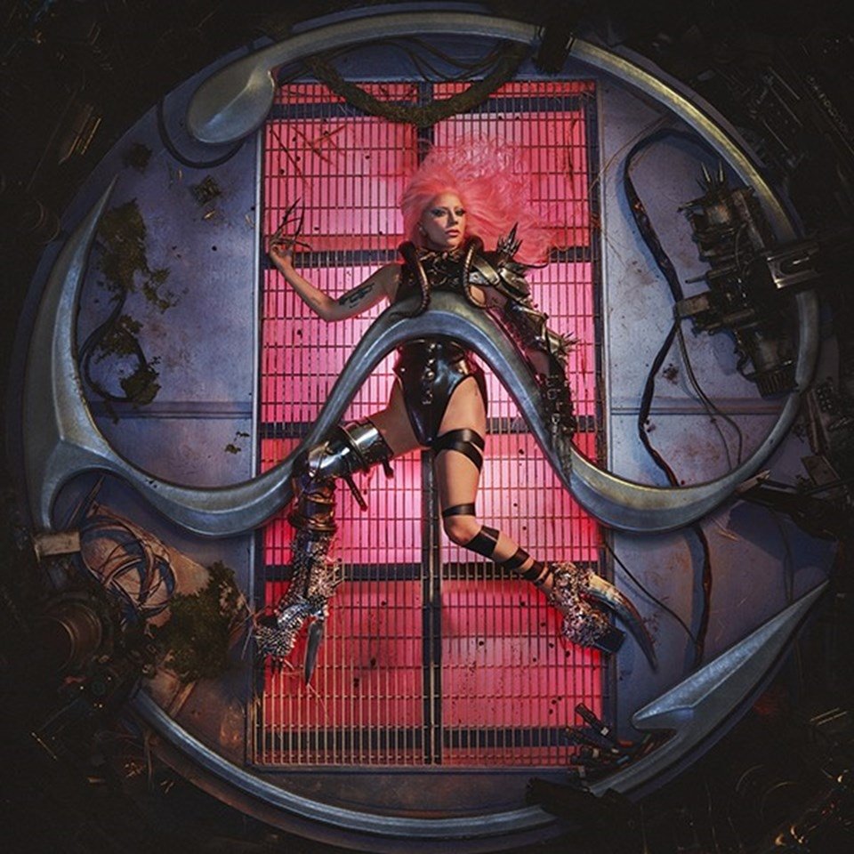 Lady Gaga’nın Chromatica’sı zirvede