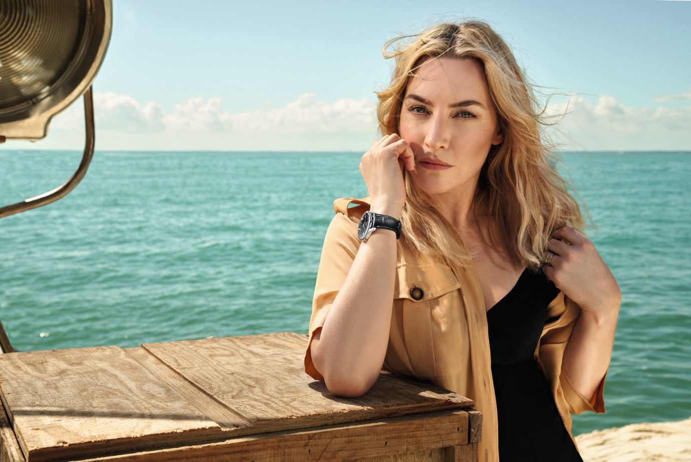 Kate Winslet Flagship Heritage siyahın zarafetiyle buluştu