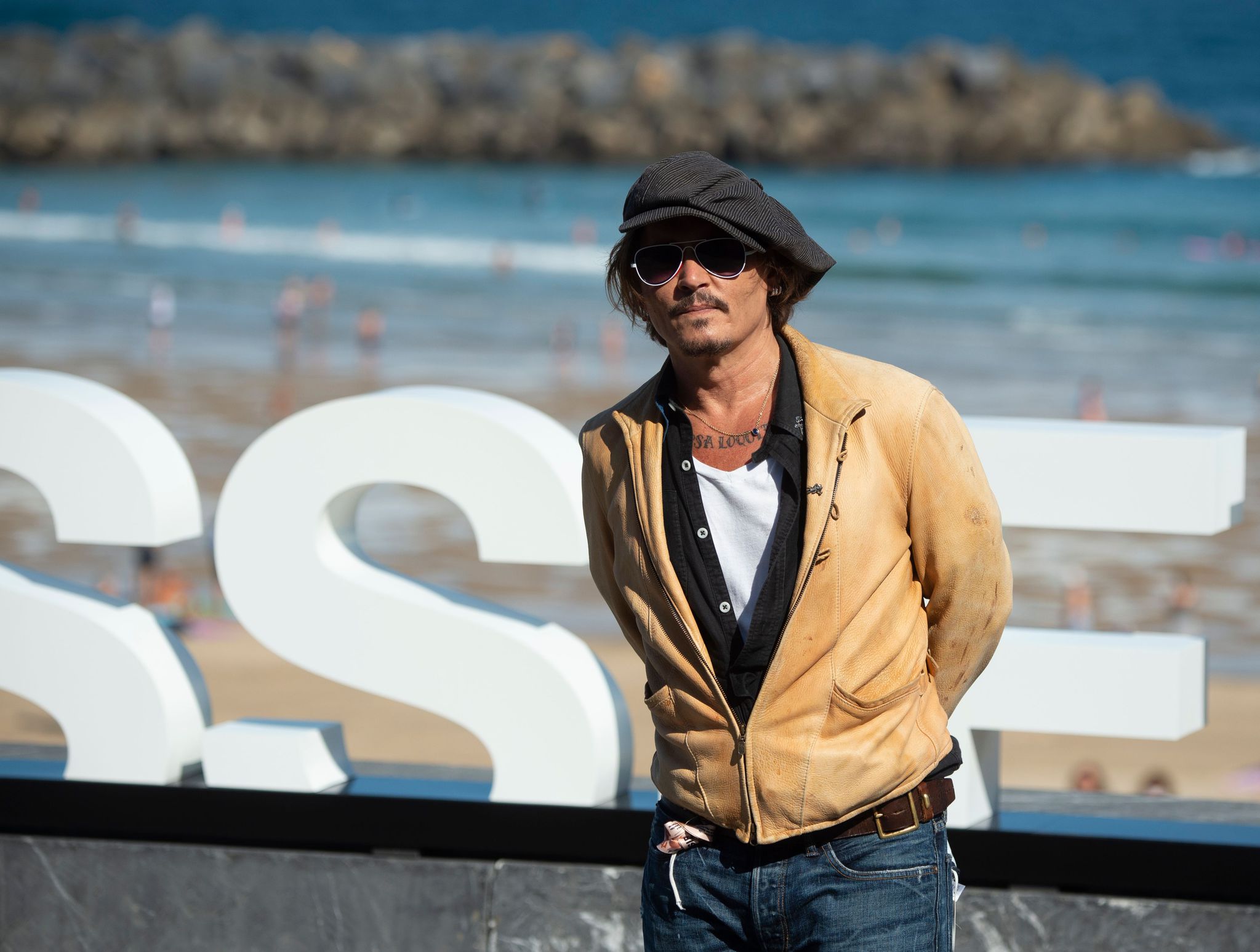 Johnny Depp: ''Kendinizi asla bir Hollywood ünlüsü olarak görmeyin''