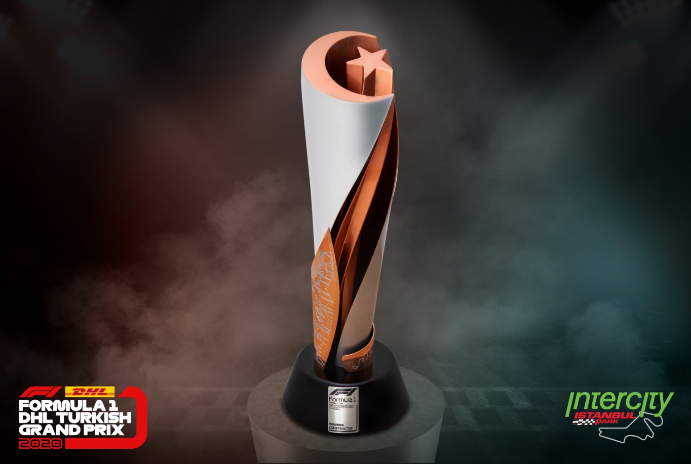 İstanbul'a özel hazırlanan Formula 1 kupası sahibini bekliyor