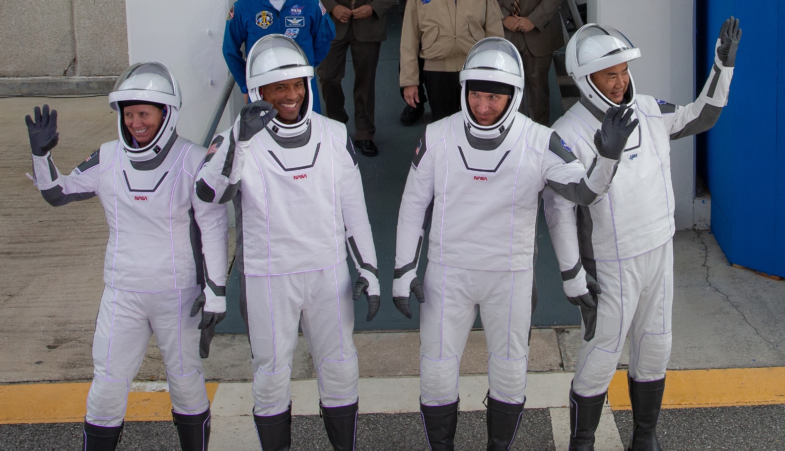 Astronotları taşıyan SpaceX mekiği Uluslararası Uzay İstasyonuna ulaştı