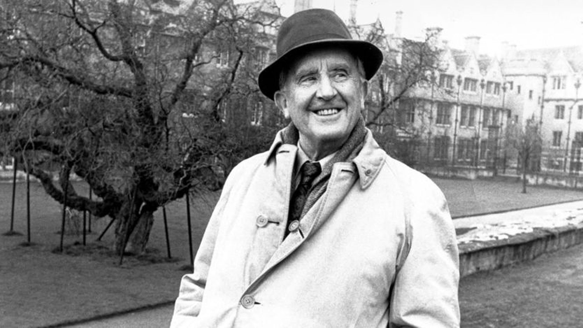 J.R.R Tolkien'in evi için yıldız isimler devrede