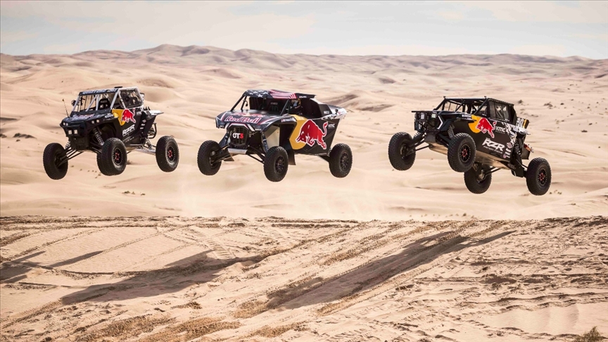 Dakar Rallisi'nin ilk gününde Red Bull sporcuları zirveye yerleşti