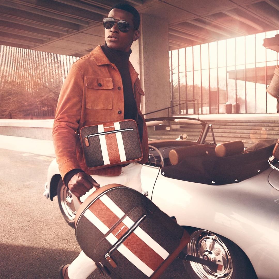 Capri Holding 3. Çeyrekte Kazandı