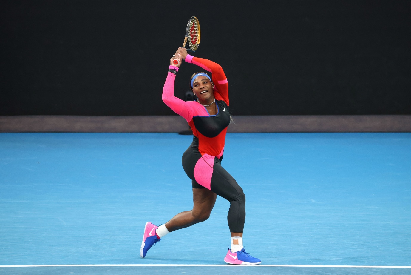 Serena Williams Avustralya Açık'ta yarı finale çıktı