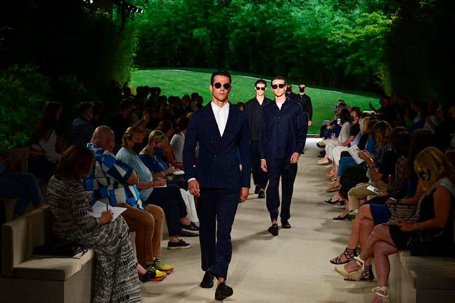 Her Zaman Uyum İçinde: Giorgio Armani İlkbahar/Yaz 2022